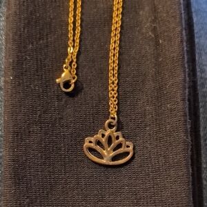Elegant Gold Lotus Pendant Necklace